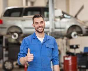 Hyundai Service Mechanic Giving Thumbs Up | Cartersville, GA