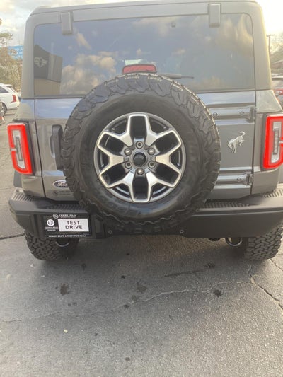 2022 Ford Bronco Badlands-5 Passenger