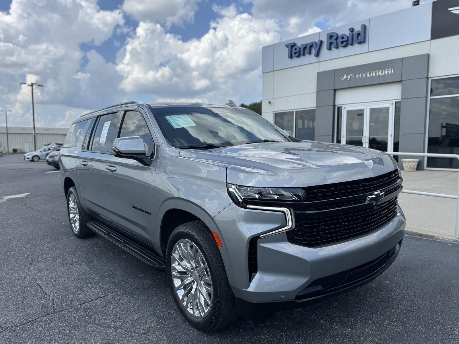 2023 Chevrolet Suburban RST