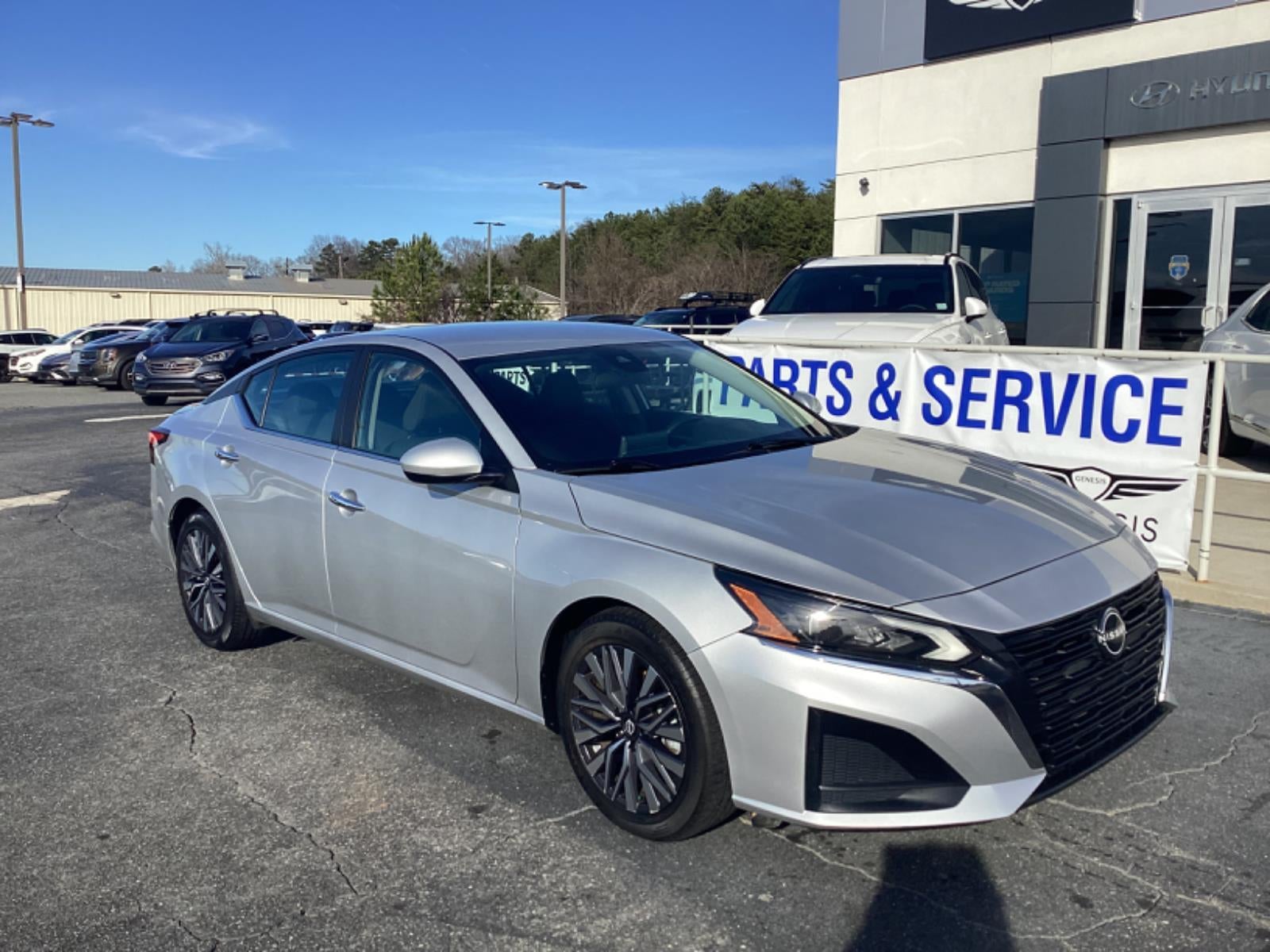 2023 Nissan Altima SV