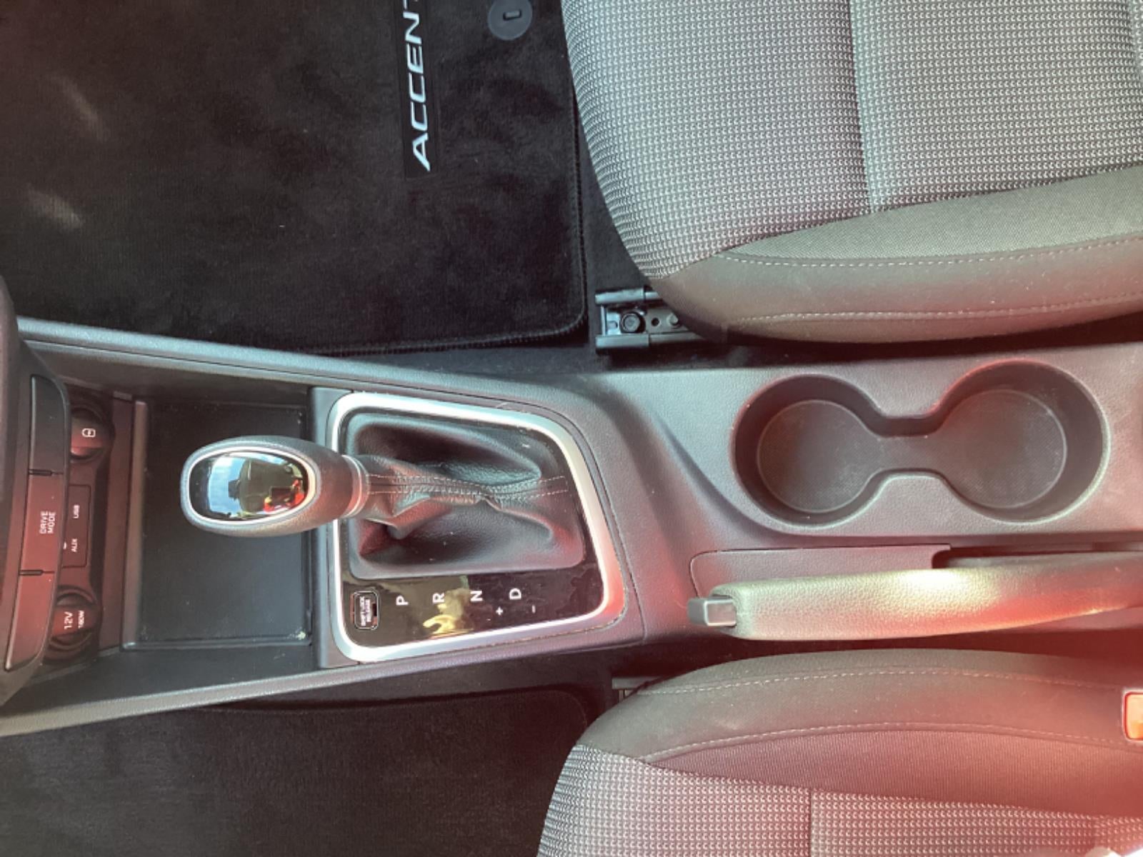 2022 Hyundai ACCENT SE