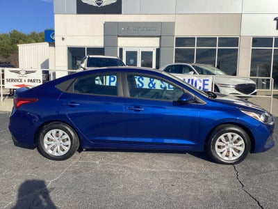 2022 Hyundai ACCENT SE