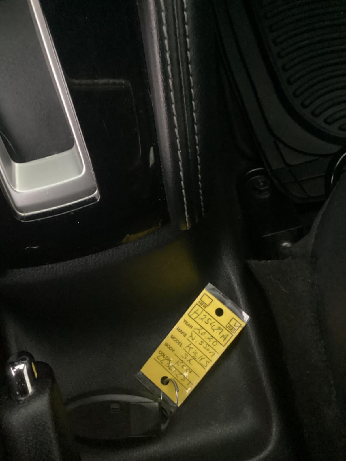 2020 Nissan Kicks SR