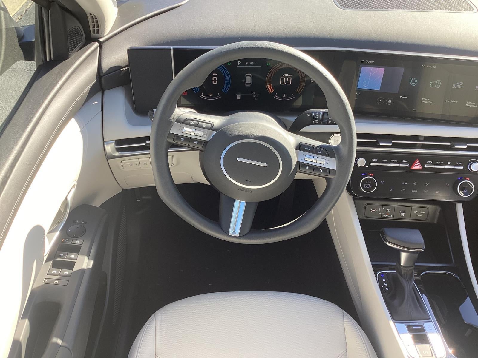 2026 Hyundai TUCSON SEL FWD