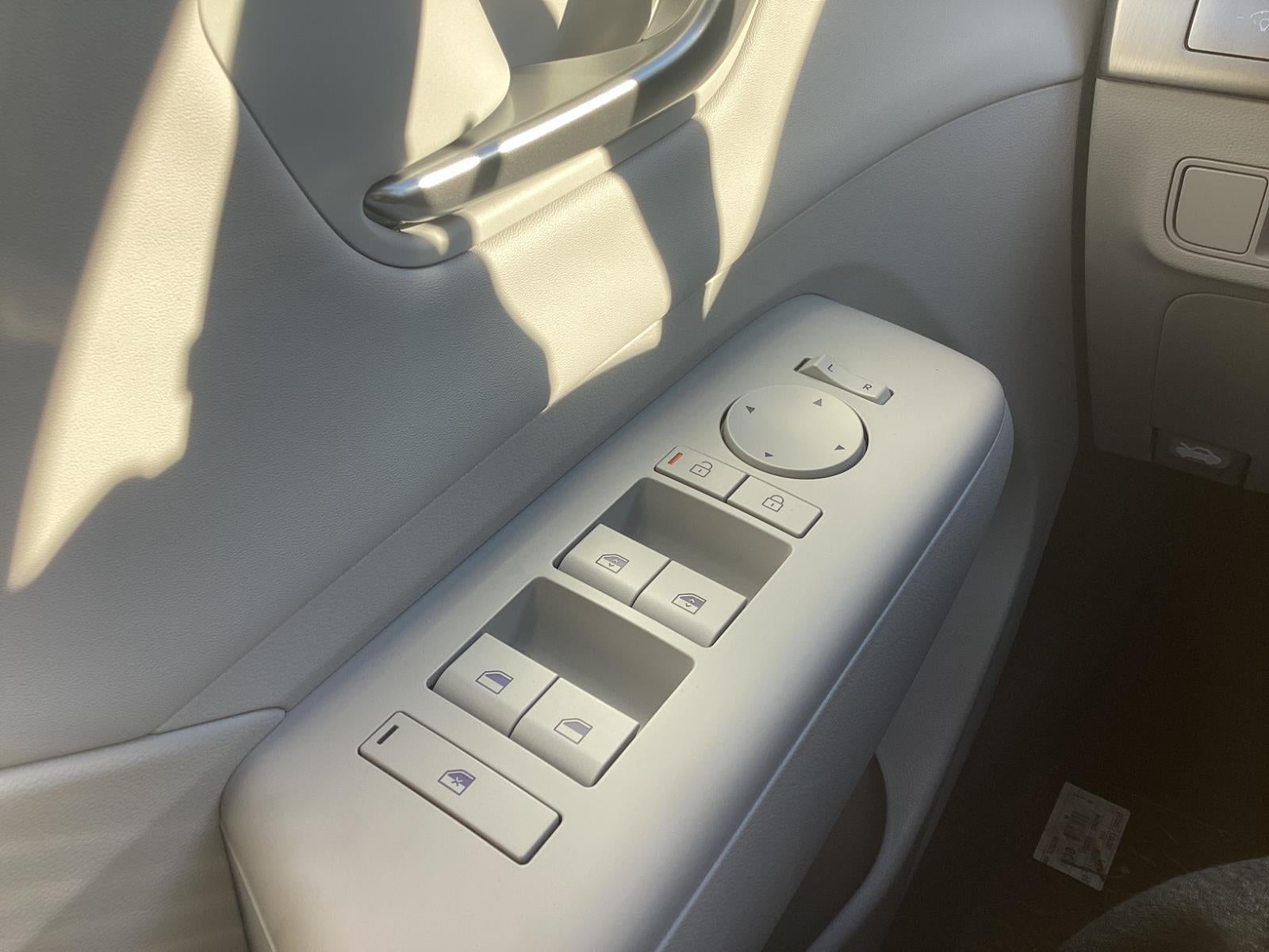 2026 Hyundai KONA SEL Premium FWD