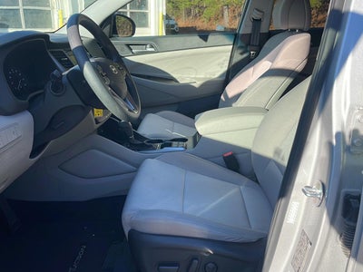 2016 Hyundai TUCSON SE