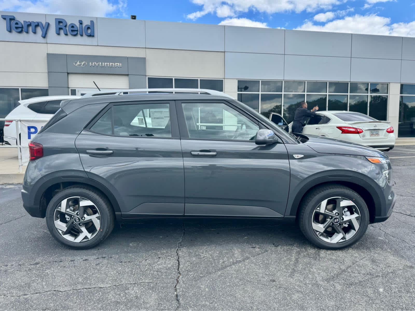 2025 Hyundai VENUE SEL